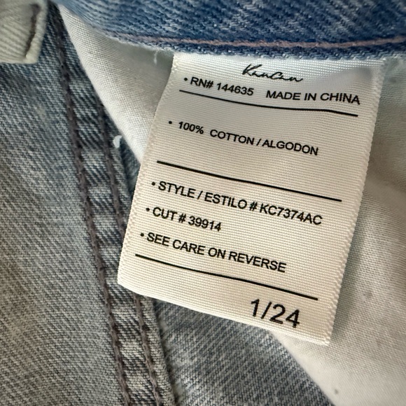 NWT* 90s Boyfriend Distressed KanCan jeans size 1/24 - Picture 5 of 8